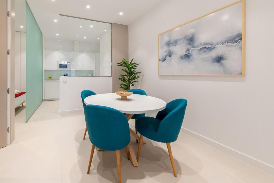 2 Bedrooms 2 Bathrooms Furnished - Delicias - Modern- Mintystay Мадрид Экстерьер фото