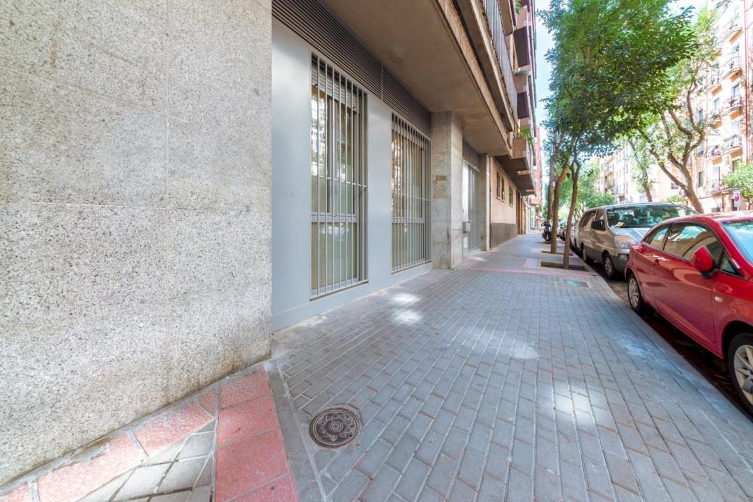 2 Bedrooms 2 Bathrooms Furnished - Delicias - Modern- Mintystay Мадрид Экстерьер фото